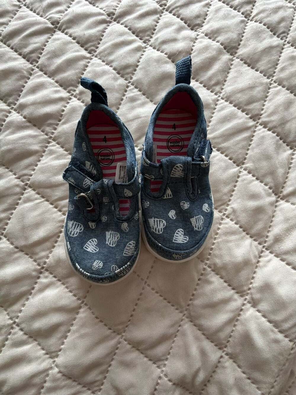 Wonder Nation Toddler Girls Blue Denim Heart Print Slip-On Sneakers Size 4